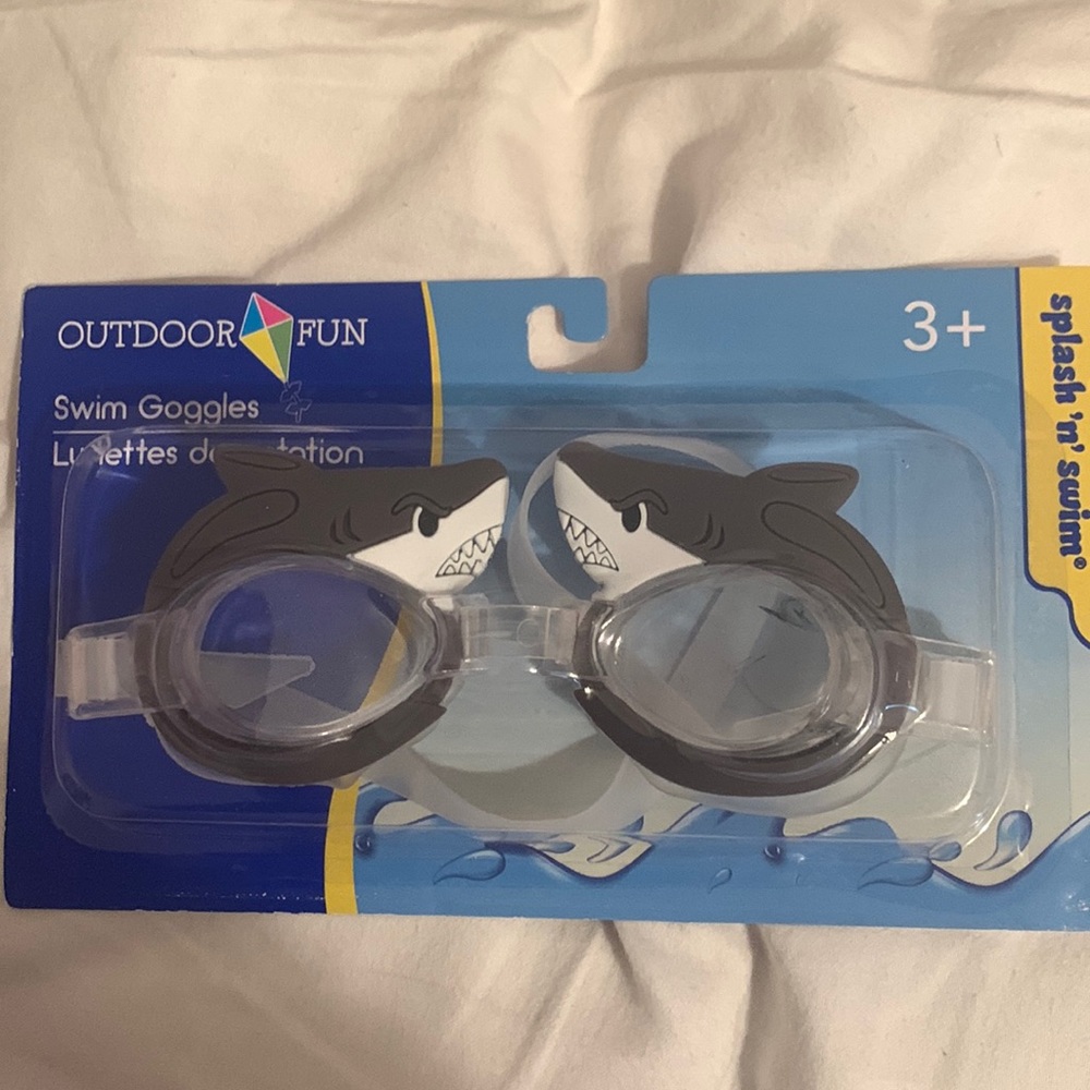 Goggles ages 3+